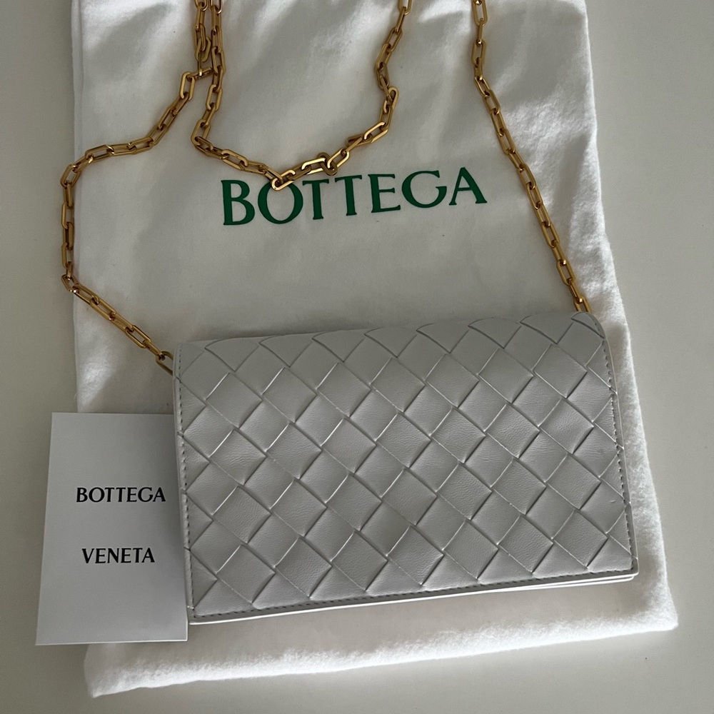 Bottega Venetta Mini Bag on Chain (chalk) - Picture 2 of 9